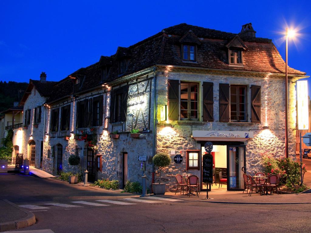 Le Victor Hugo - Hotel Et Restaurant - Logis Hotels Saint-Céré Buitenkant foto